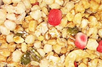 解鎖水果燕麥新吃法 健康美味，活力滿滿